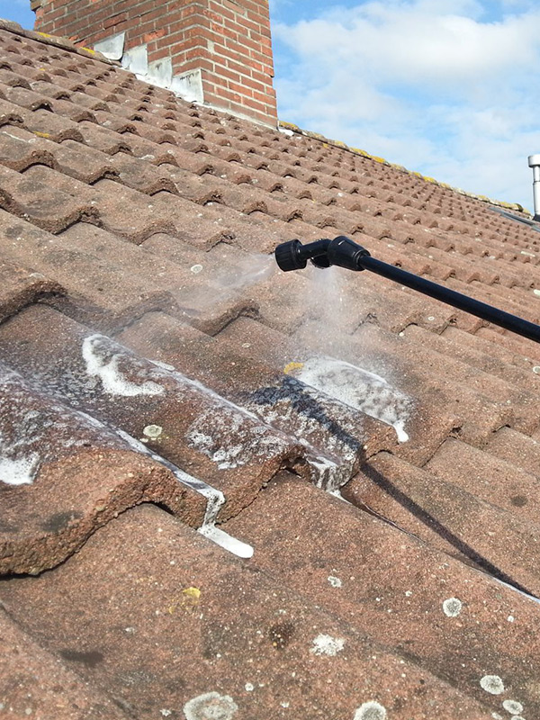 Demoussage et nettoyage de toiture à Annet-sur-Marne (77410) en Seine et Marne (77)